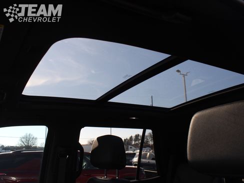 Certified 2024 Chevrolet Tahoe Z71 w/ Luxury Package image 12