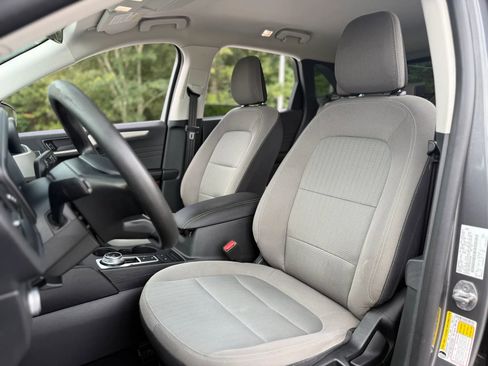 Used 2021 Ford Escape S image 25