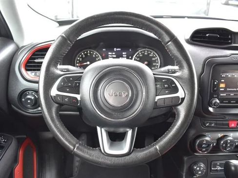 Used 2016 Jeep Renegade Trailhawk w/ Premium Trailhawk Package AWD/4WD image 13