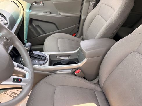 Used 2012 Kia Sportage LX w/ Convenience Pkg FWD image 17