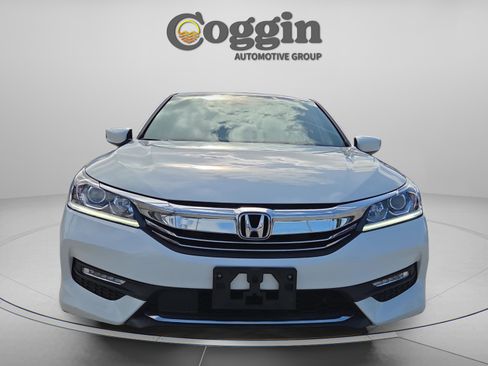 Used 2016 Honda Accord Sport image 8