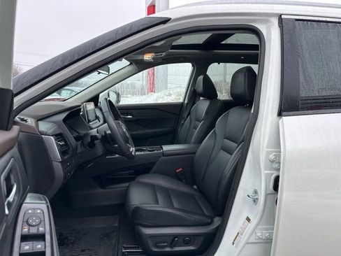 Certified 2023 Nissan Rogue SV w/ SV Premium B Package image 19