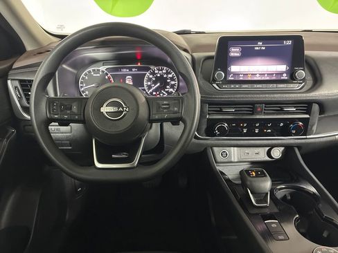 Used 2023 Nissan Rogue S AWD/4WD image 8