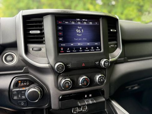 Used 2020 RAM 1500 Big Horn AWD/4WD image 32