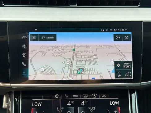 Used 2025 Audi S8 image 36