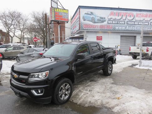 Used 2018 Chevrolet Colorado Z71 image 2