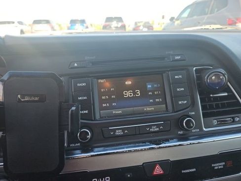 Used 2016 Hyundai Sonata SE FWD image 17