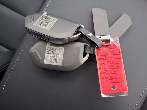 Used 2025 Kia Telluride S image 34