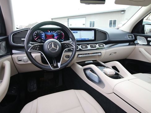 Used 2024 Mercedes-Benz GLE 450 4MATIC image 33