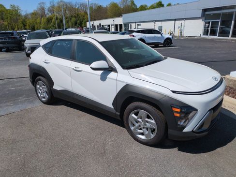 New 2026 Hyundai Kona SE FWD image 1