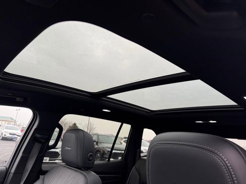 Used 2025 Buick Enclave Avenir w/ Super Cruise Package image 5