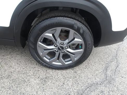 Used 2024 Kia Seltos S AWD/4WD image 22