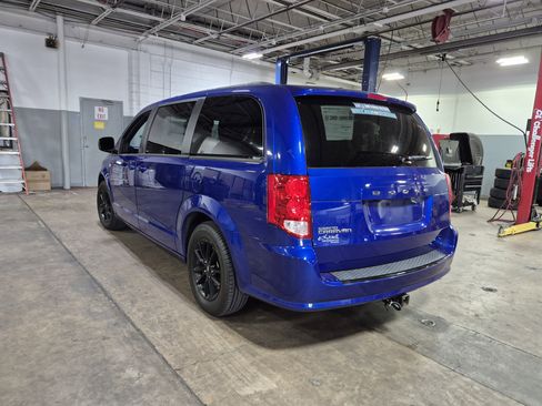 Used 2019 Dodge Grand Caravan SXT FWD image 29