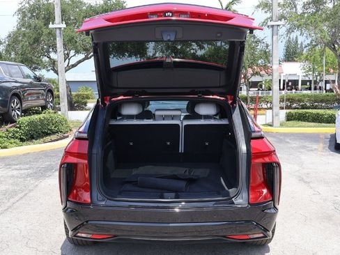 Used 2024 Cadillac Lyriq Sport RWD image 19
