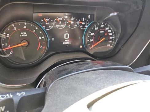 Used 2018 Chevrolet Camaro ZL1 RWD image 10