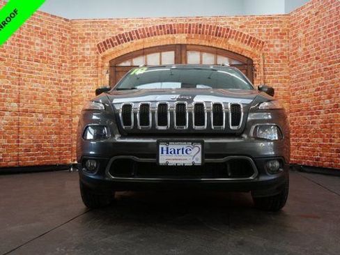 Used 2018 Jeep Cherokee Limited image 2