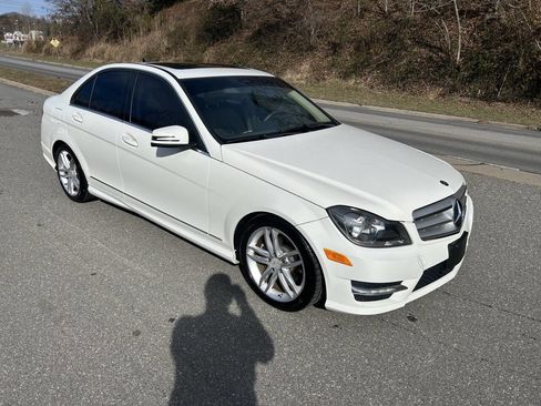 Used 2012 Mercedes-Benz C 300 4MATIC Sedan image 10