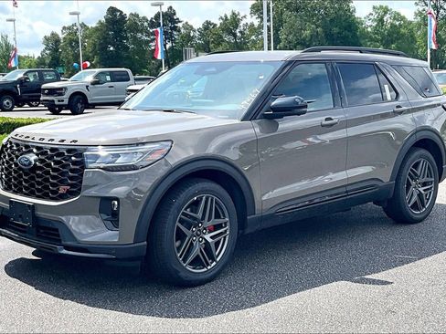 New 2026 Ford Explorer ST image 2