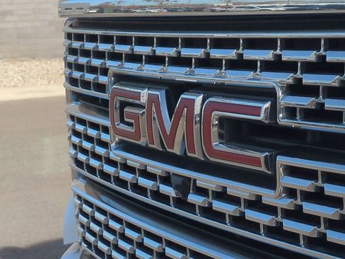 Used 2022 GMC Sierra 2500 Denali w/ Denali Ultimate Package image 12
