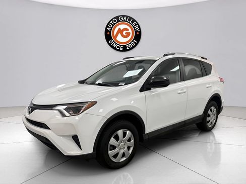 Used 2016 Toyota RAV4 LE FWD image 7