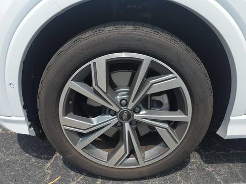 Used 2024 Audi Q4 e-tron Premium Plus w/ Premium Plus AWD/4WD image 9