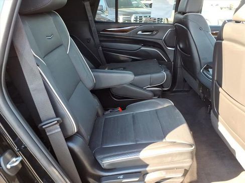Used 2024 Cadillac Escalade Premium Luxury w/ Performance Package AWD/4WD image 23