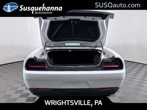 Used 2016 Dodge Challenger SRT w/ Technology Group image 11