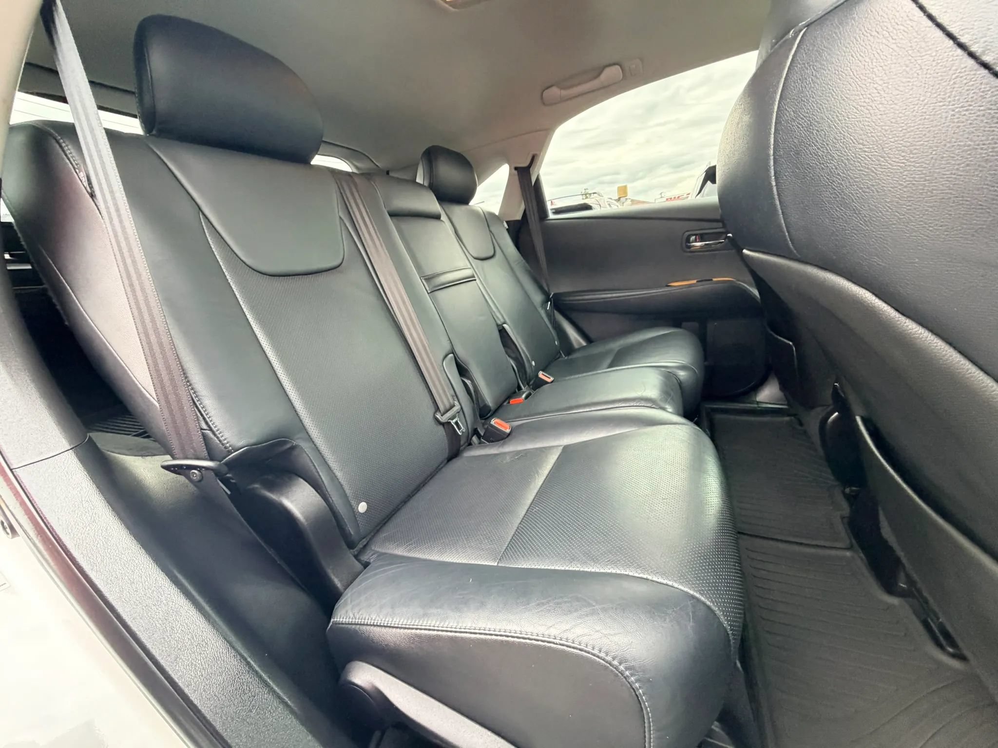 Used 2015 Lexus RX 450h AWD image 23