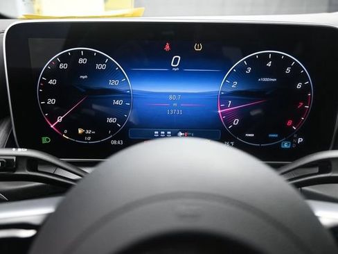 Used 2025 Mercedes-Benz GLC 300 w/ AMG Line image 10