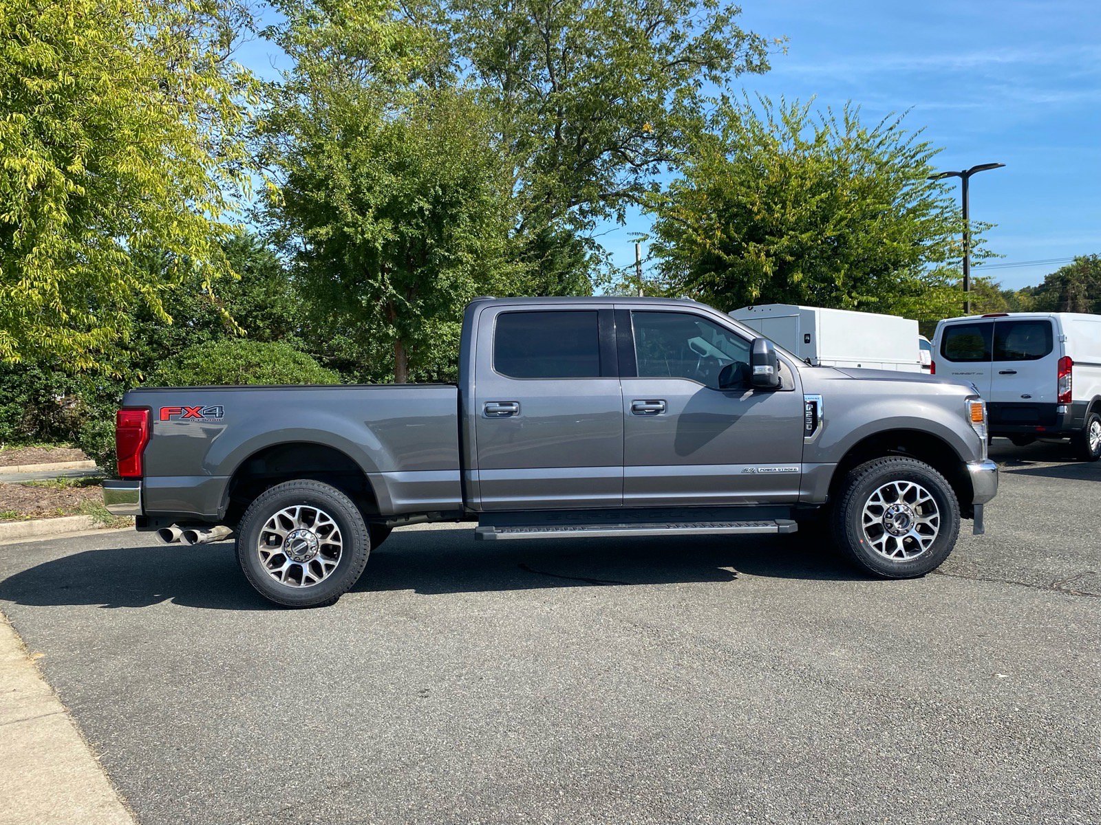 Used 2021 Ford F250 Lariat w/ FX4 Off-Road Package AWD/4WD image 3
