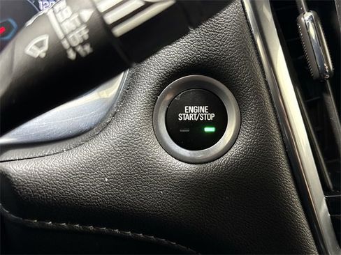 Used 2023 Chevrolet Traverse LT w/ LPO, Floor Liner Package image 17