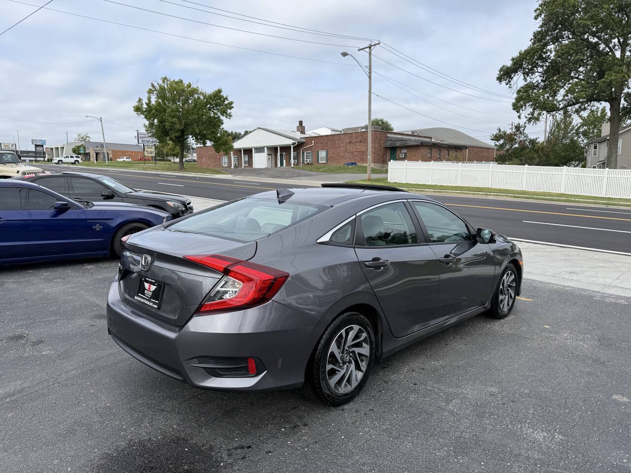 Used 2017 Honda Civic EX image 7