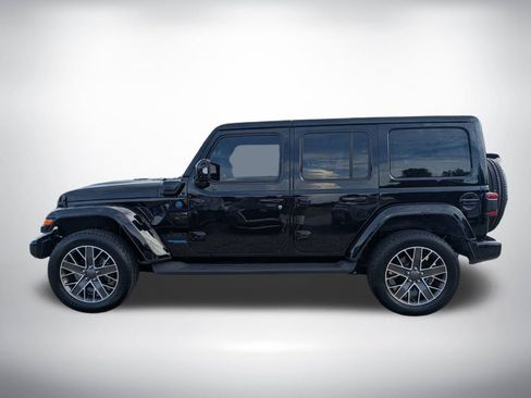 Used 2022 Jeep Wrangler Unlimited Sahara AWD/4WD image 6