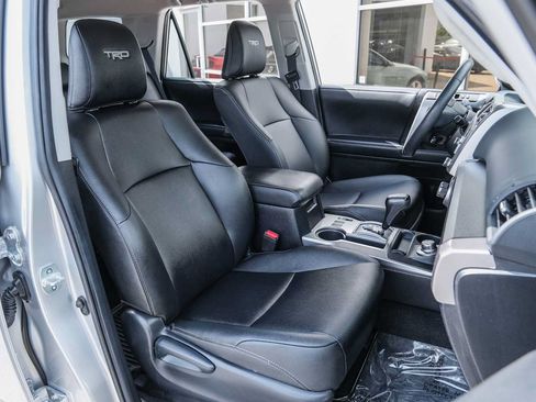 Used 2022 Toyota 4Runner TRD Sport AWD/4WD image 28