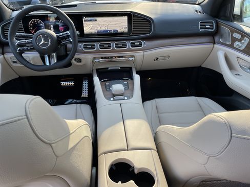 New 2026 Mercedes-Benz GLS 580 4MATIC image 24