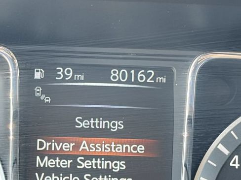 Used 2018 Nissan Titan SV w/ SV Convenience Package AWD/4WD image 11