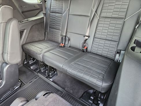 Certified 2025 Cadillac Escalade Sport Platinum w/ LPO, Floor Liner Package AWD/4WD image 32