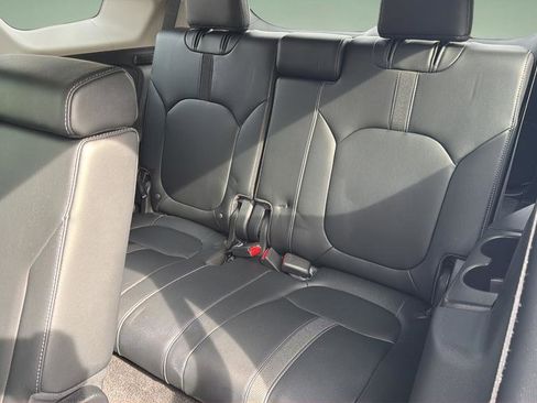 Used 2023 Honda Pilot EX-L image 17