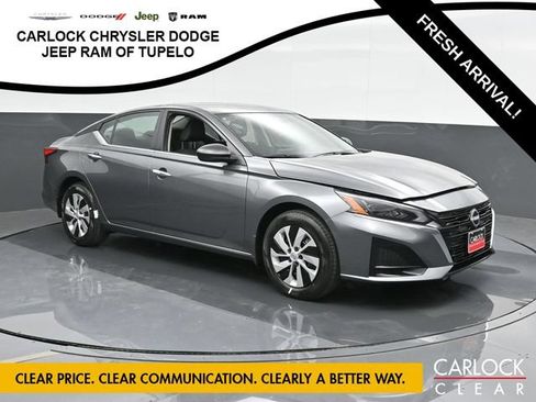 Used 2025 Nissan Altima 2.5 S FWD image 6