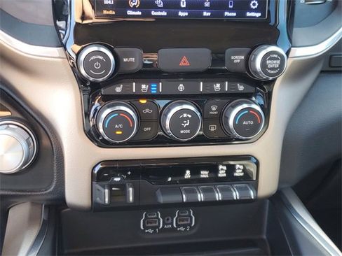 Used 2020 RAM 1500 Laramie image 27