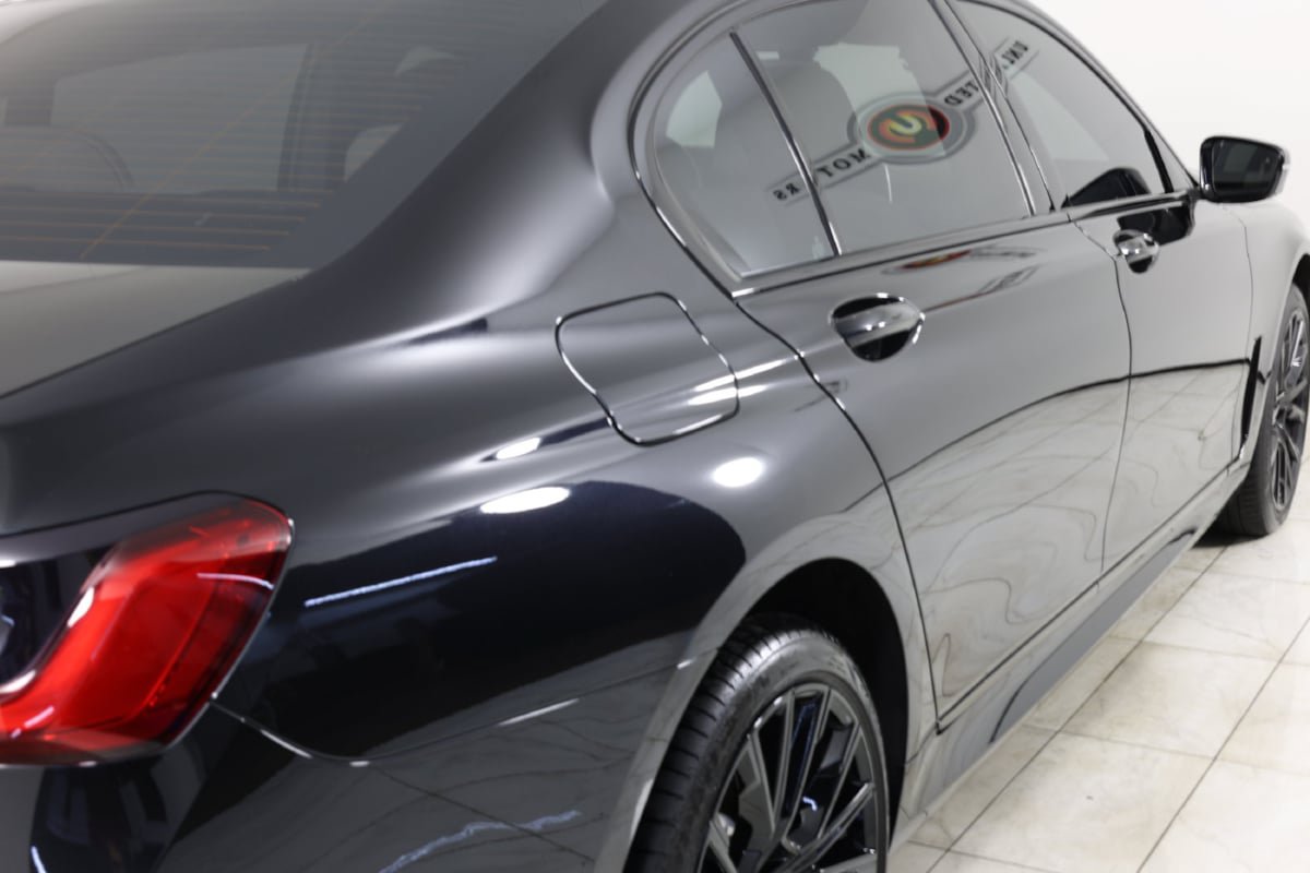 Used 2022 BMW 750i xDrive w/ Luxury Rear Seating Package AWD/4WD image 19