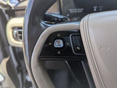 Used 2020 Lincoln Aviator Reserve w/ Equipment Group 202A image 18