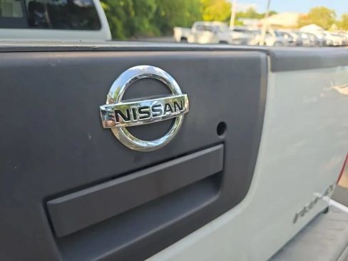 Used 2012 Nissan Frontier PRO-4X AWD/4WD image 10