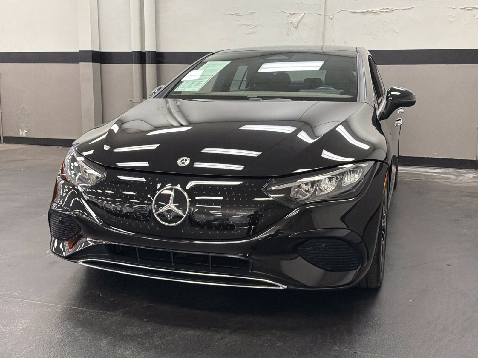 Used 2023 Mercedes-Benz EQE 500 4MATIC Sedan image 5