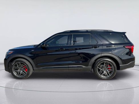 Certified 2026 Ford Explorer ST-Line w/ ST-Line Street Pack RWD image 14