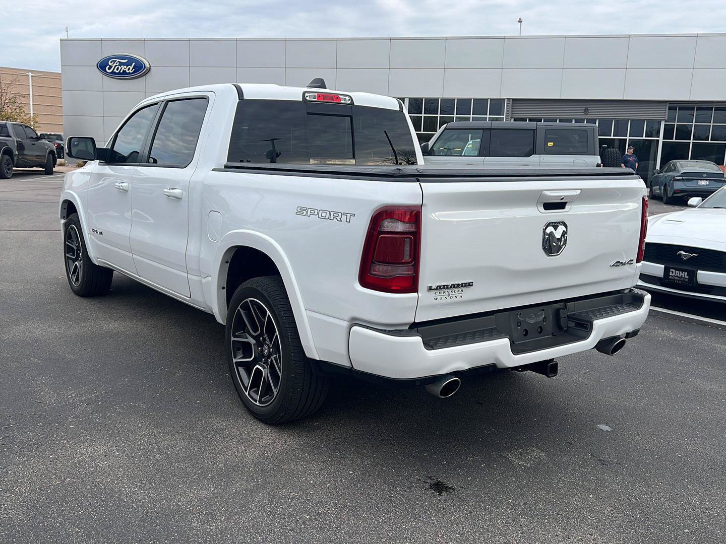 Used 2021 RAM 1500 Laramie AWD/4WD image 8