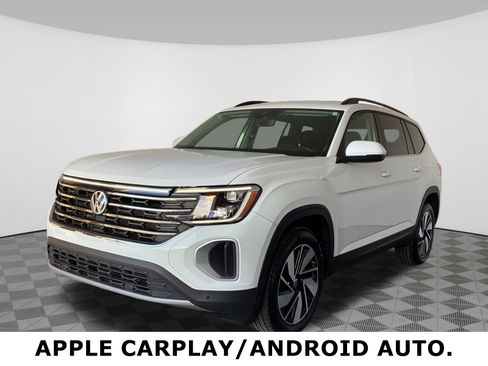 Used 2024 Volkswagen Atlas SE image 2