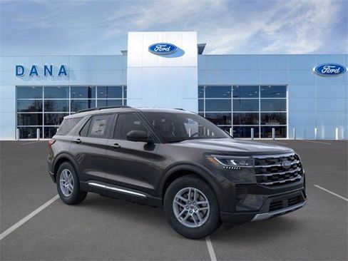 New 2025 Ford Explorer Active image 7