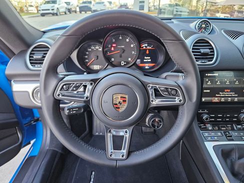 Used 2025 Porsche 718 Cayman image 15