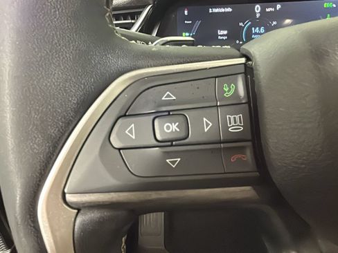 Used 2023 Jeep Grand Cherokee 4WD 4xe image 16